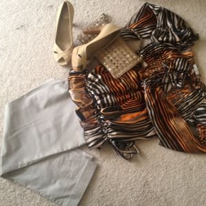 🚫SOLD to Plato's Closet🚫Banana Republic Capris