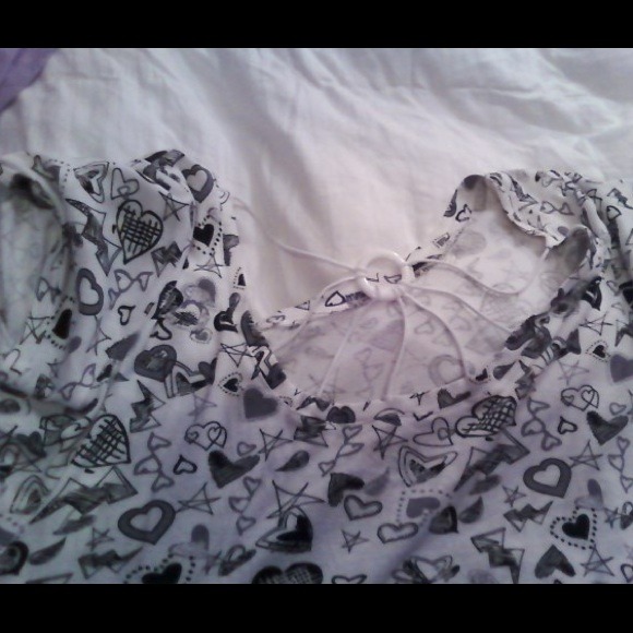 Graphic tee - Picture 3 of 3