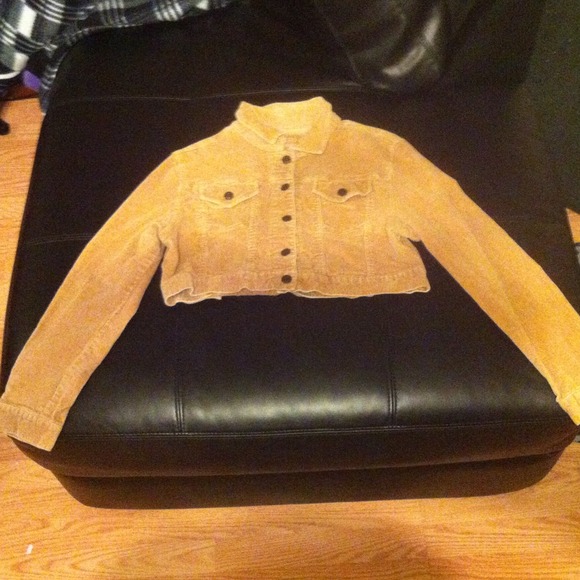 Beige corduroy crop jacket