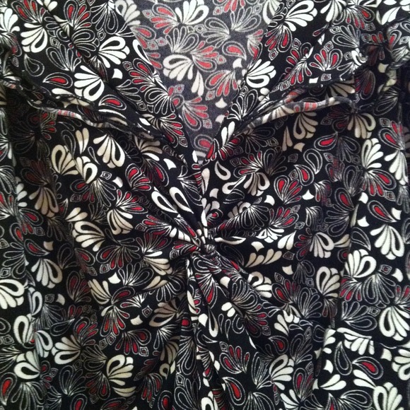 Cute slimming top - Picture 2 of 4