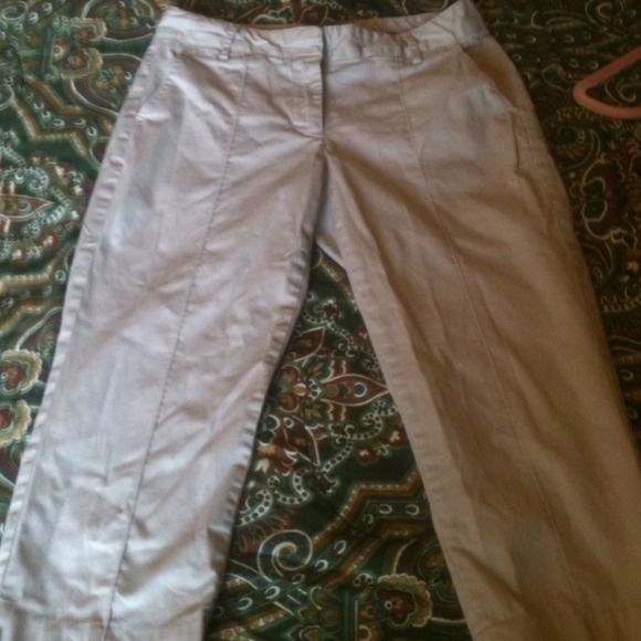 Tan capris by Simply Vera by Vera Wang - Picture 1 of 3