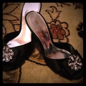 Black diamond pumps