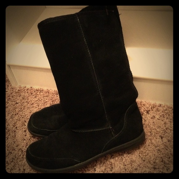 ✨RESERVED FOR @rubylupine✨Classic Boots