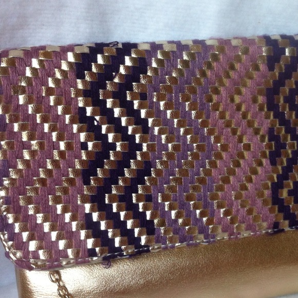 Clutch-NWT - Picture 2 of 2