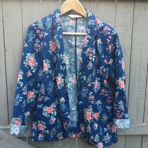 Flowers, flowers, flowers!