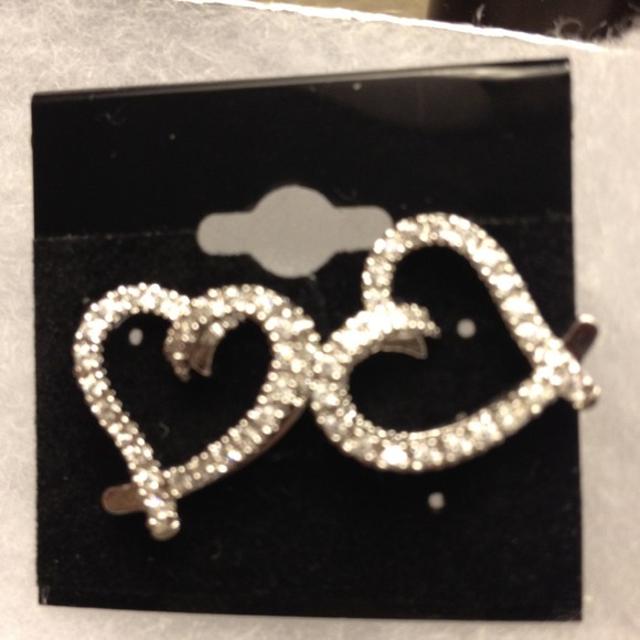 New Heart shaped silver stud earrings