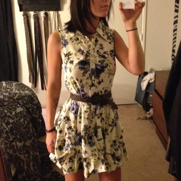REDUCED**Cream color.. flower dress