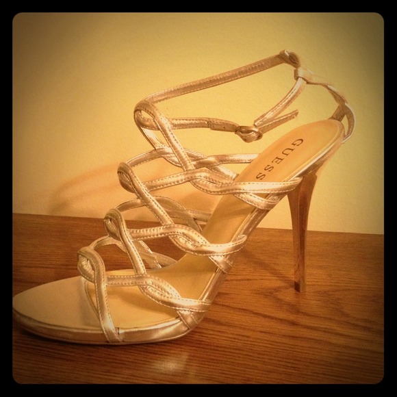 ***REDUCED***Guess Sz 9.5 Silver strappy heels