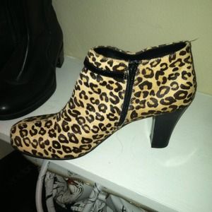 Booties and heels and 5 pair of earrings