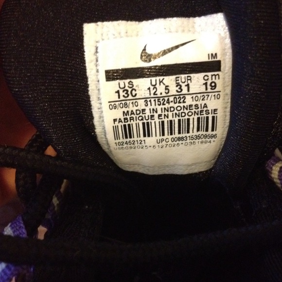 Children's Airmax sneakers. Size 13 - Picture 3 of 4