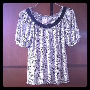 Black & white print Michael Kors top