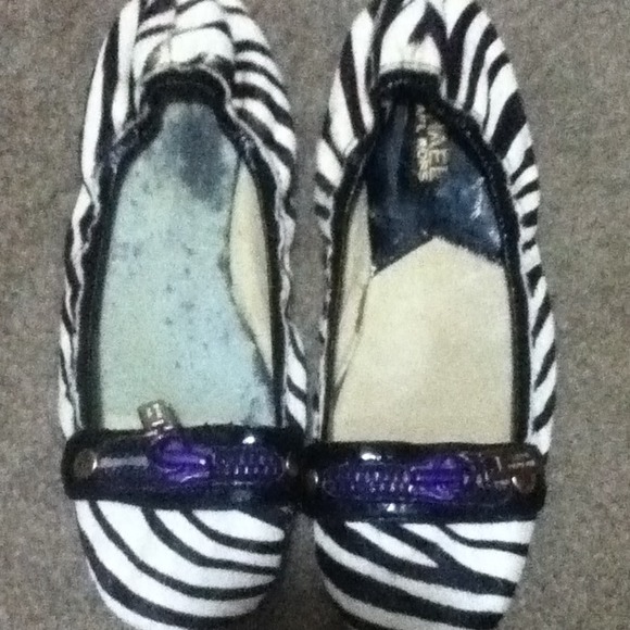 Michael Kors zebra flat