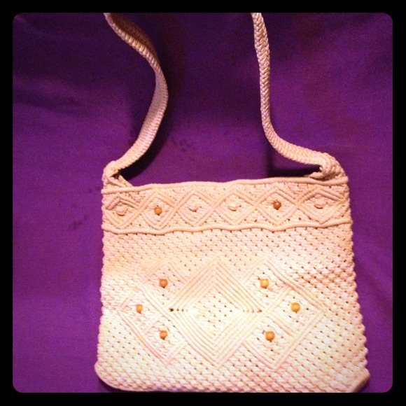 VINTAGE MACRAME PURSE - Picture 1 of 3