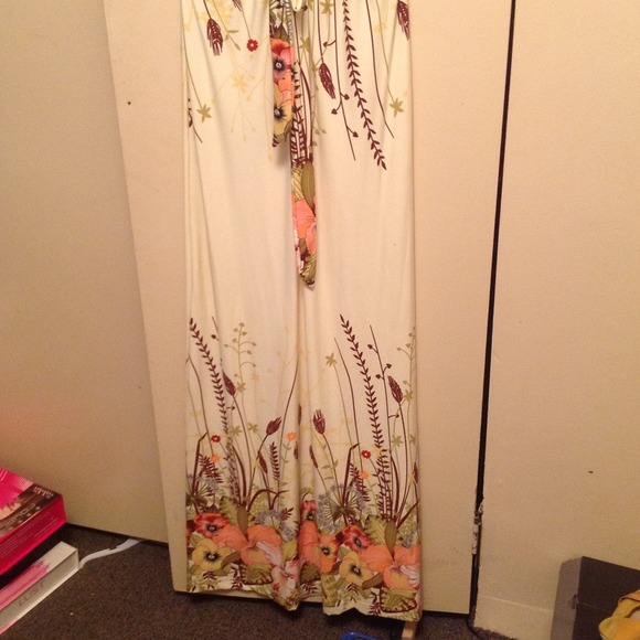 Dress - Picture 2 of 4