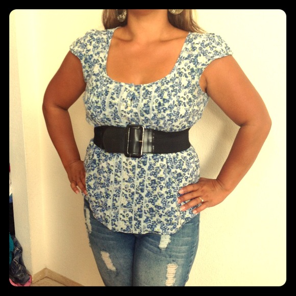 Blue floral Top