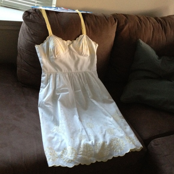 Bundle for @piewar - 2 dresses(this & green/white)