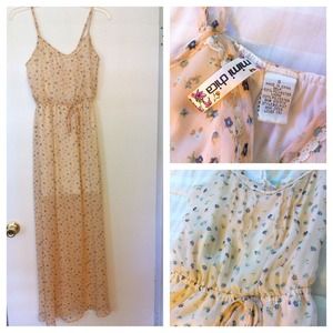 RESERVED - @julieebaybee17 Cute Maxi Dress