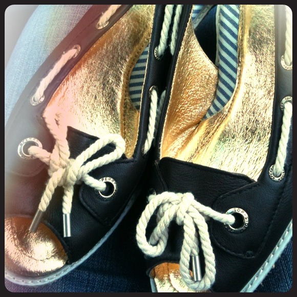 Summer Sale -20% off.  Used Sperry Topsider shoes.