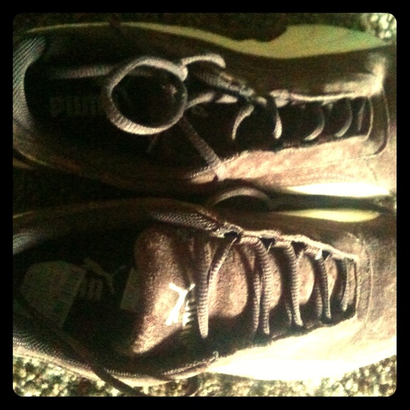 puma sneakers - Picture 1 of 3