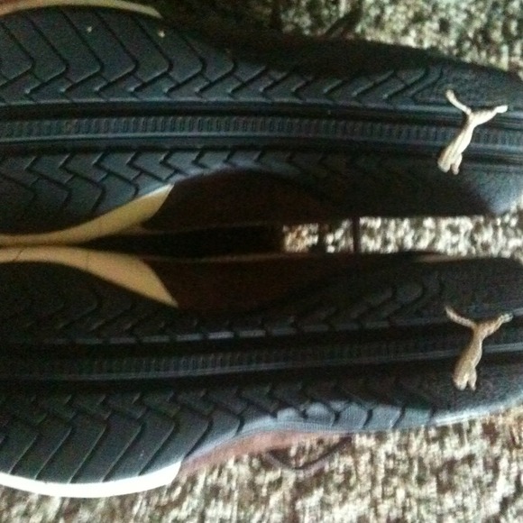 puma sneakers - Picture 3 of 3