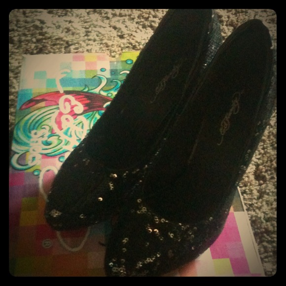 ed hardy stilletos(SOLD) - Picture 1 of 4