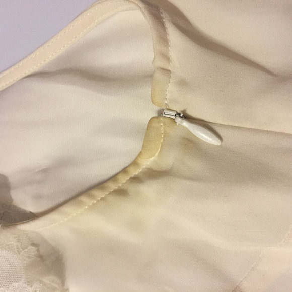 Silk Lace Ruffle Shell - Picture 3 of 3