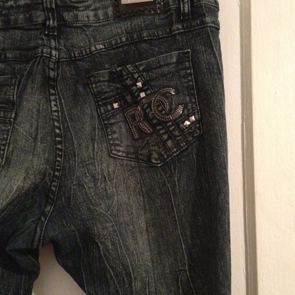 BLACK STUDDED ROCAWEAR JEANS - Picture 2 of 4