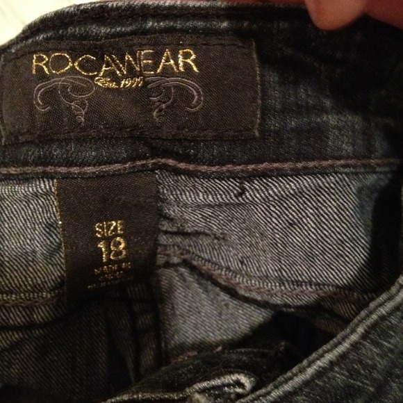 BLACK STUDDED ROCAWEAR JEANS - Picture 3 of 4