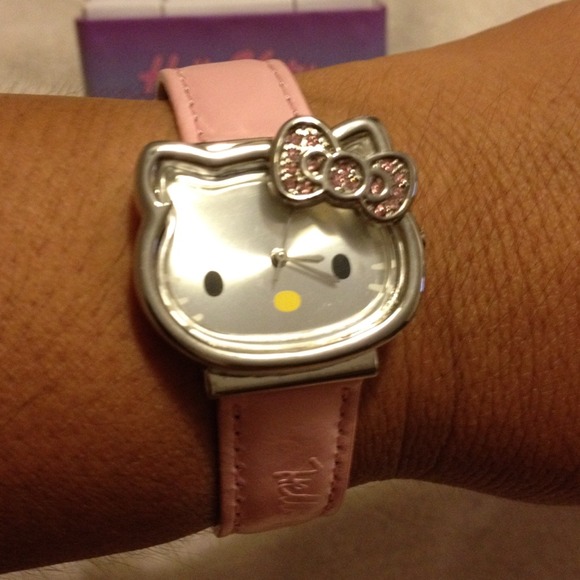 🌺SOLD🌺Hello Kitty watch - Picture 2 of 3