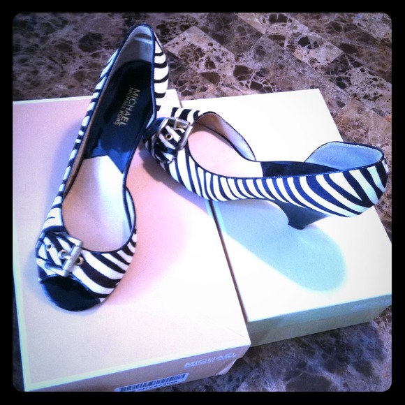 SOLD!!!! Michael Kors