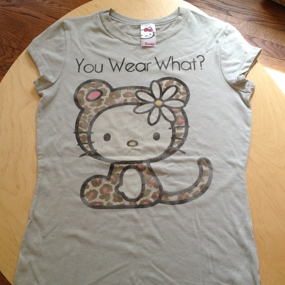 Hello Kitty t-shirt by Sanrio. In leopard outfit M