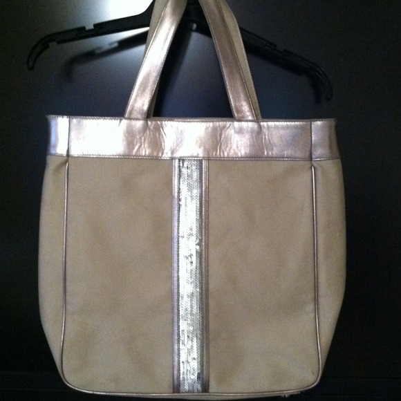 Express tote