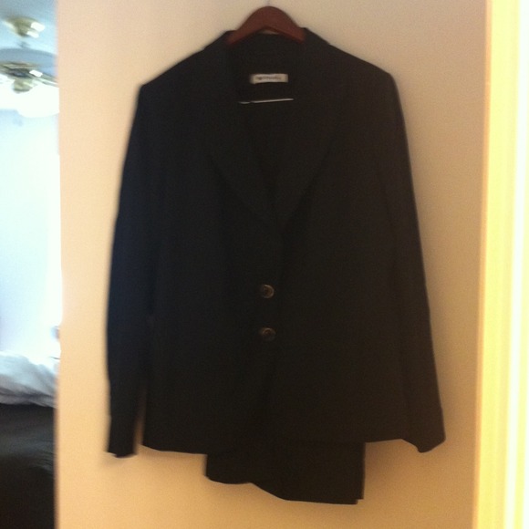 🍒🏁Bundle for Heather.  Black suit and bolero