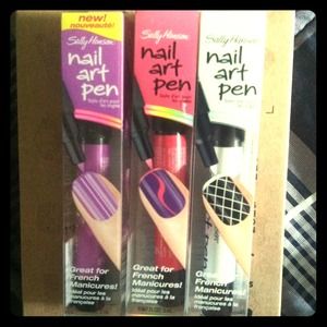 Bundle for TRADE: Nail art pens & 💜 necklace!