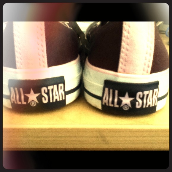 ❌SOLD❌Like New Converse !