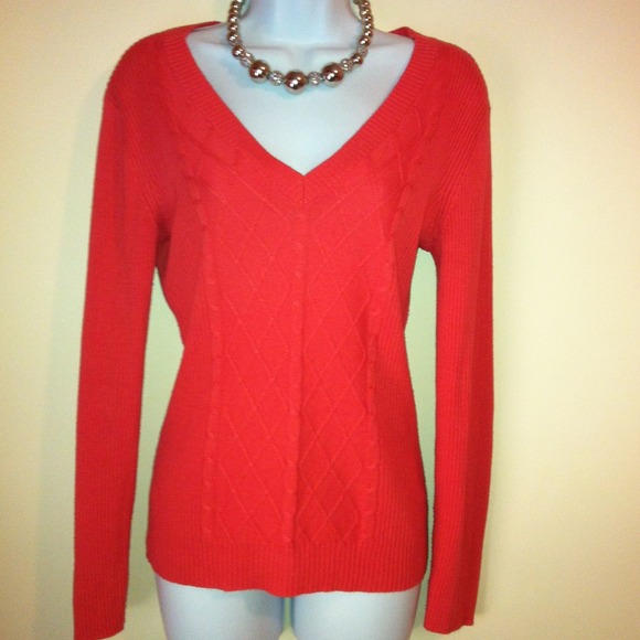 V-neck New York & Company Sweater
