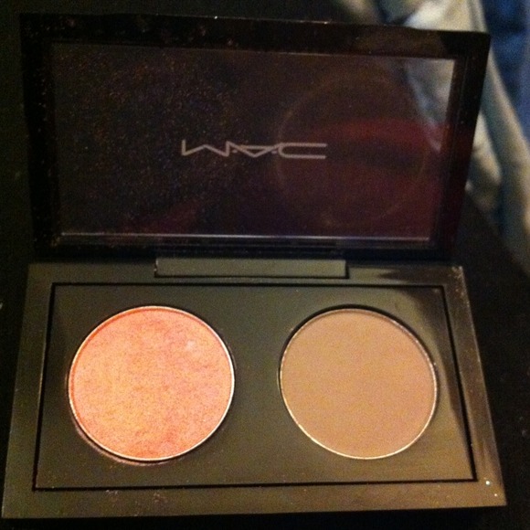 SOLD     MAC eyeshadow
