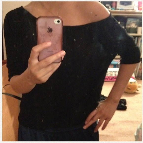 **Sold**Off the shoulder Blk top Sz S