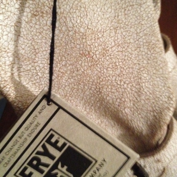 **SOLD**NWT! Frye 'Veronica' cracked leather boot! - Picture 3 of 4