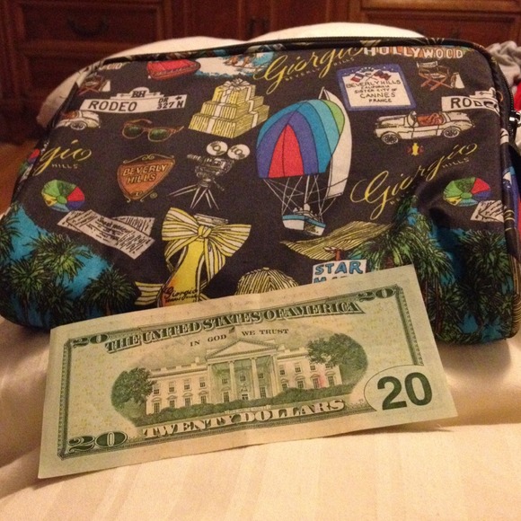 Really nice hardly used Nicole Miller bag