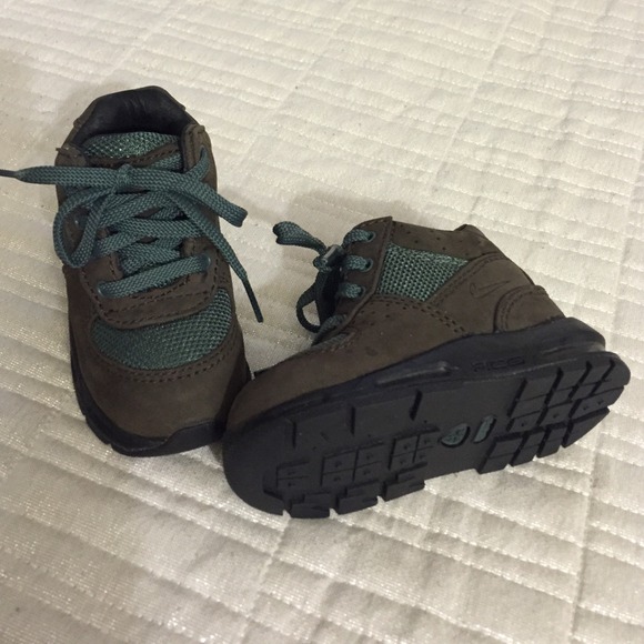 🎉 SALE 🎉Toddler ACG Nike boot
