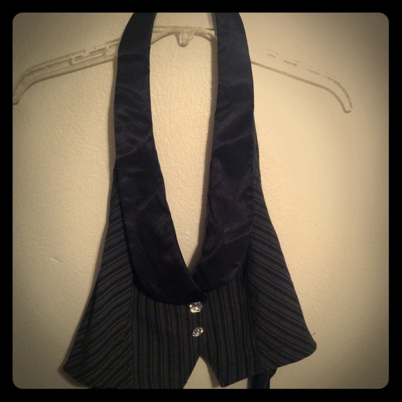 💛*SOLD*Black pin stripped vest