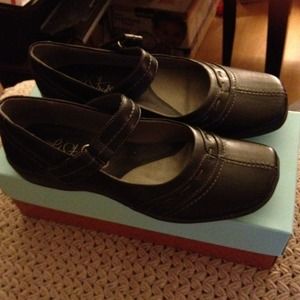 Black Flat Mary Janes