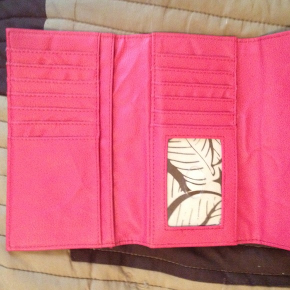 Guess wallet. - Picture 2 of 2