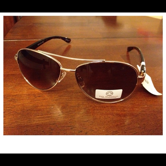 Big Buddha gold aviator sunnies