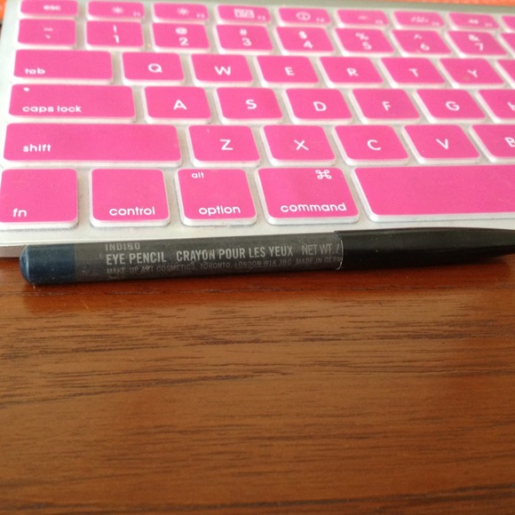 Indigo - Picture 2 of 2