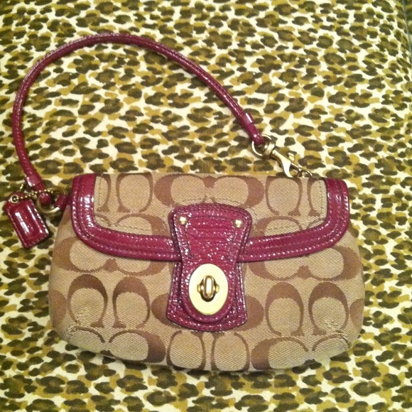 Reserved Coach clutch