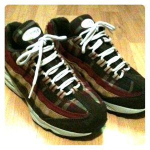 Nike airmax 95's !!RESERVED!!!
