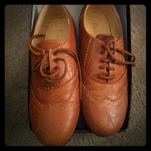 tan oxfords!