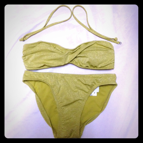 NWOT Hilfiger XS 2 piece swimsuit